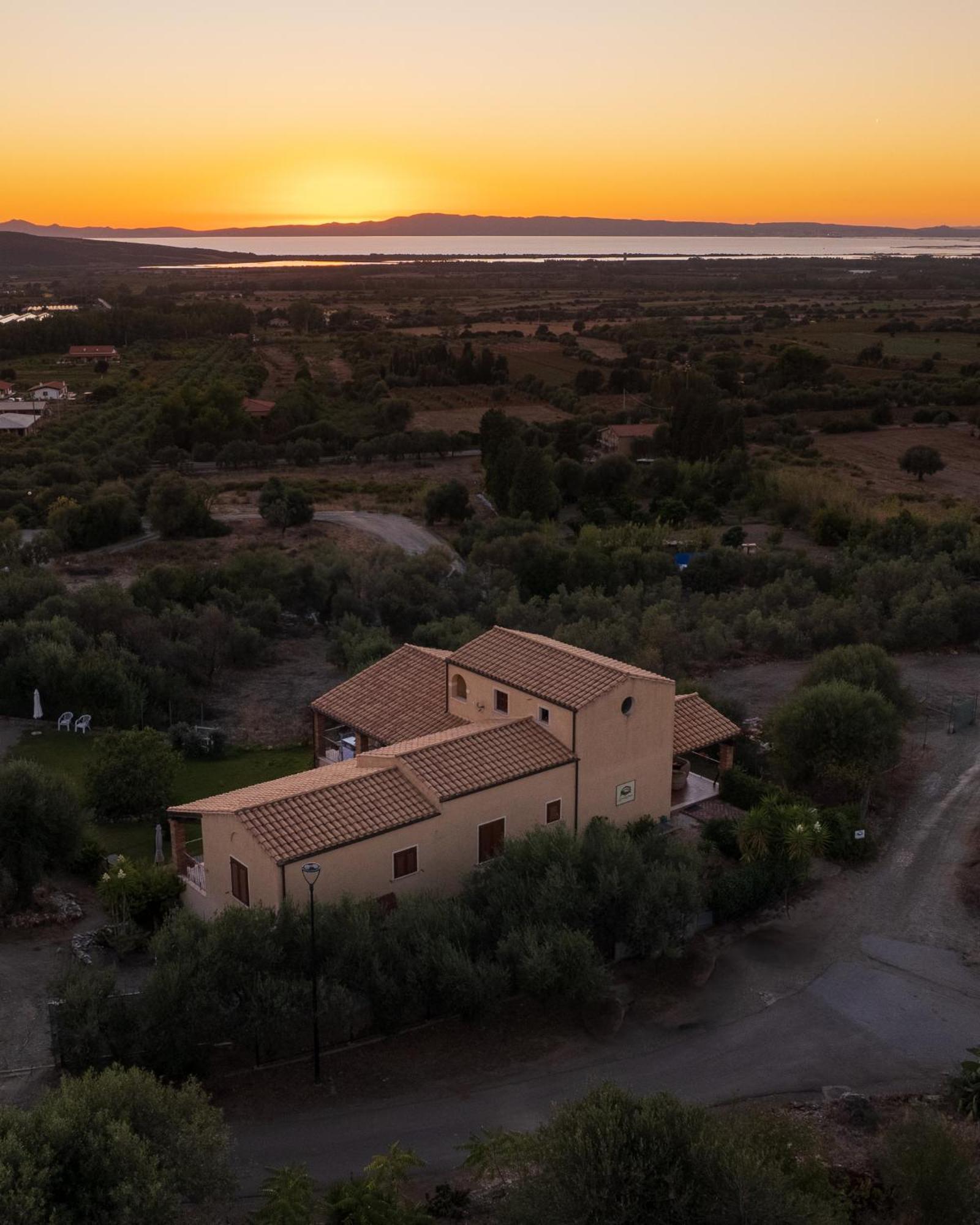 La Vecchia Fornace Hotel Sant'Anna Arresi Bagian luar foto